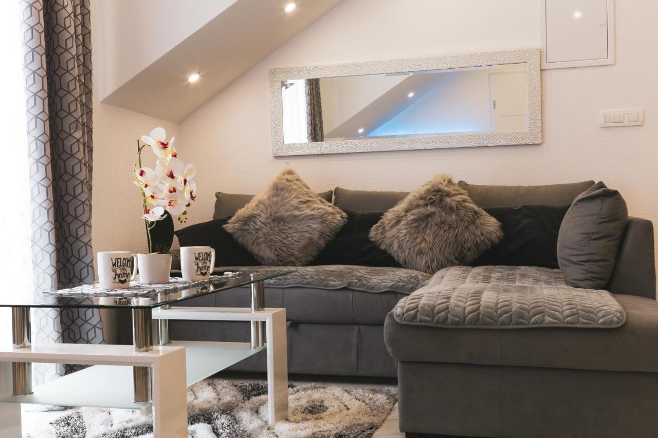 Luxury Apartment Megy Otočac Εξωτερικό φωτογραφία