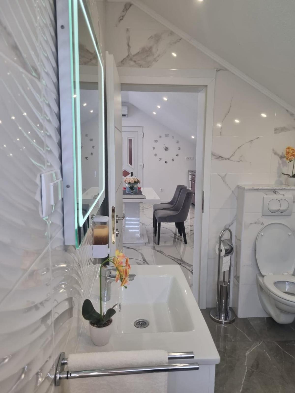 Luxury Apartment Megy Otočac Εξωτερικό φωτογραφία