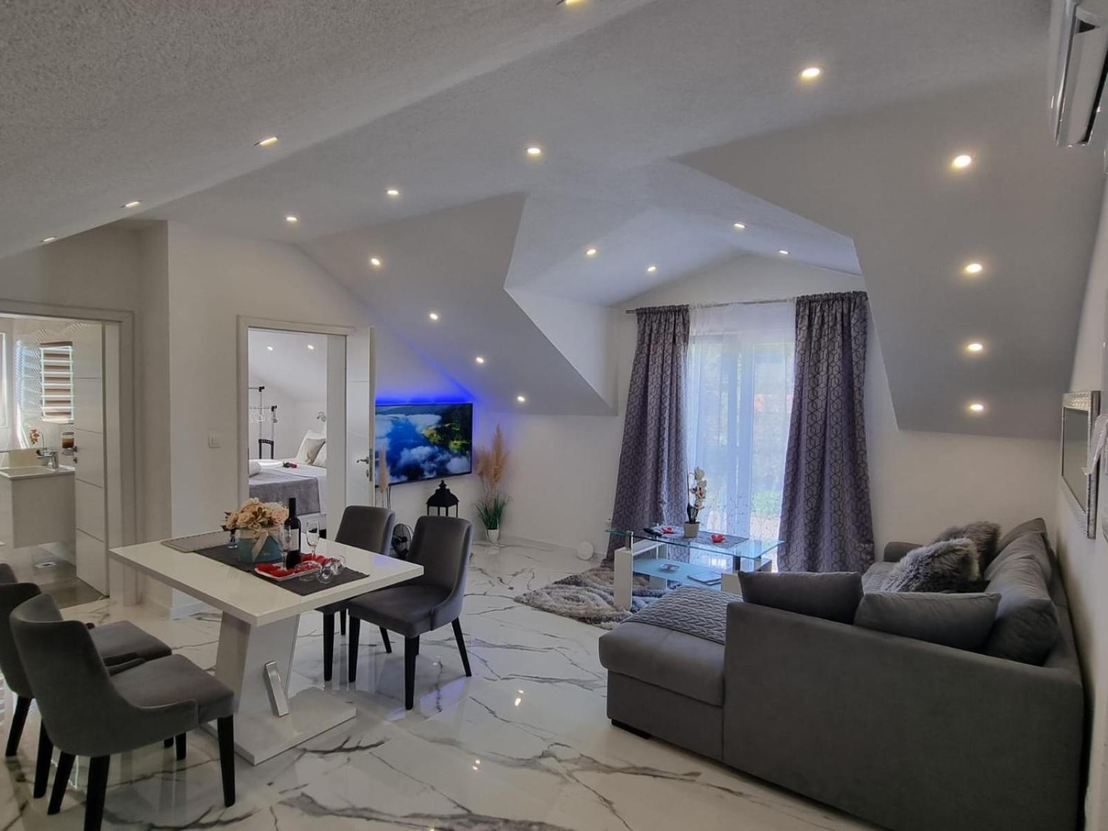 Luxury Apartment Megy Otočac Εξωτερικό φωτογραφία