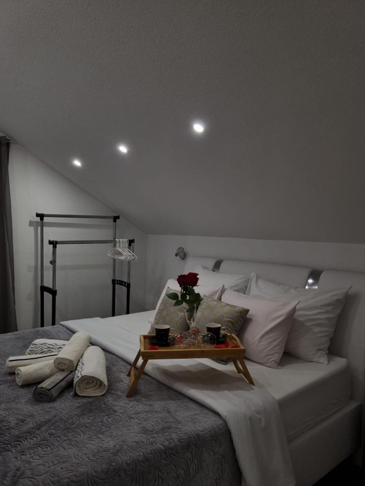 Luxury Apartment Megy Otočac Εξωτερικό φωτογραφία