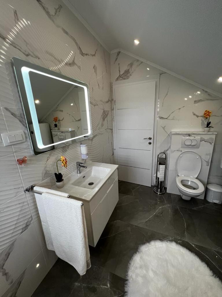 Luxury Apartment Megy Otočac Εξωτερικό φωτογραφία